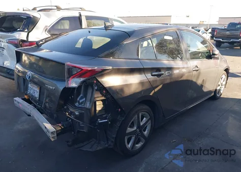 2017 Toyota Prius Three Touring z USA, uszkodzony, nr VIN JTDKARFU1H3543808